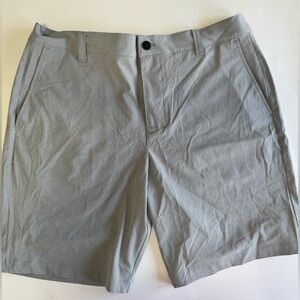NWT! 🔥Banana Republic Comfort Flat Front Men’s Shorts. Size 38. Gray. Stretch